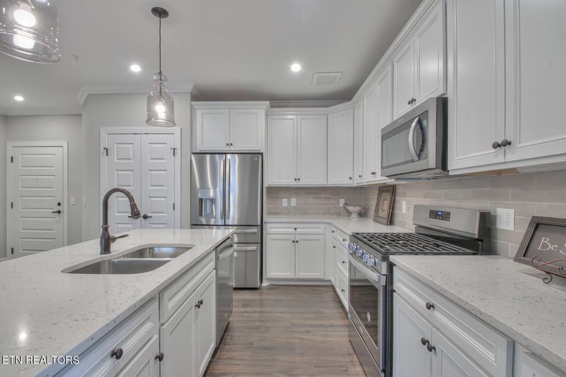 141 Saundersville Rd #2402, Hendersonville, TN 37075