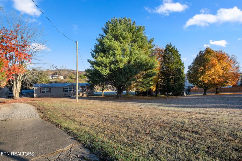 6735 E Emory Rd, Knoxville, TN 37938