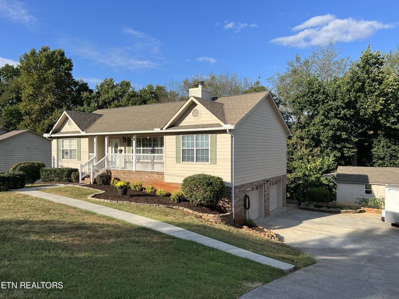 2808 Sood Rd, Knoxville, TN 37921