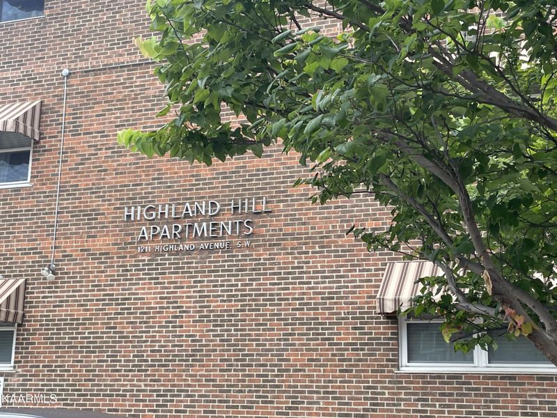 1211 Highland Ave #204, Knoxville, TN 37916