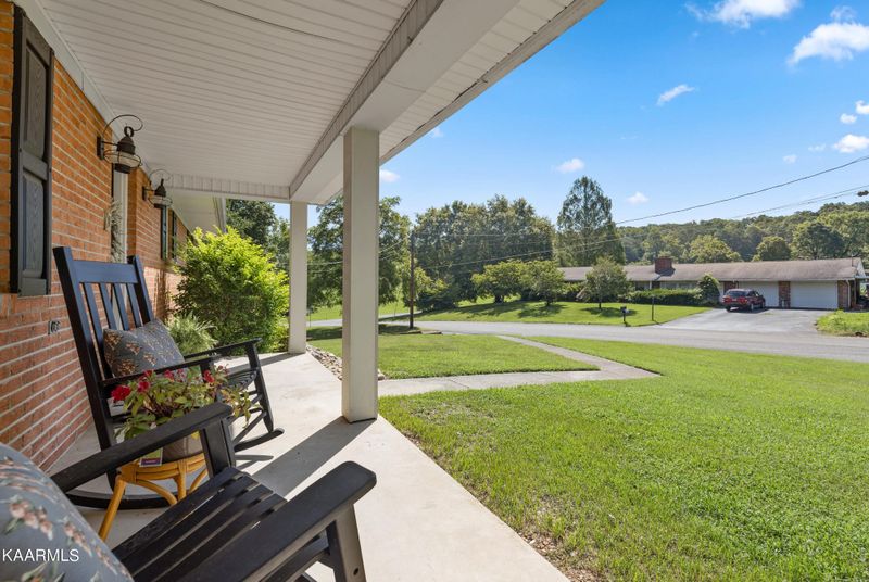 6565 Vestine Dr, Knoxville, TN 37918