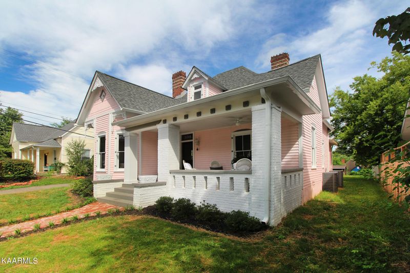 134 E Emerald Ave, Knoxville, TN 37917