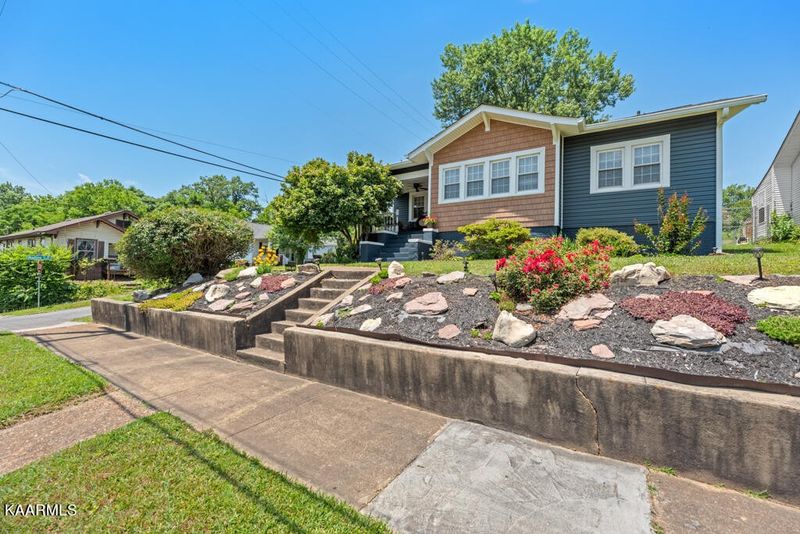 1901 Cecil Ave, Knoxville, TN 37917