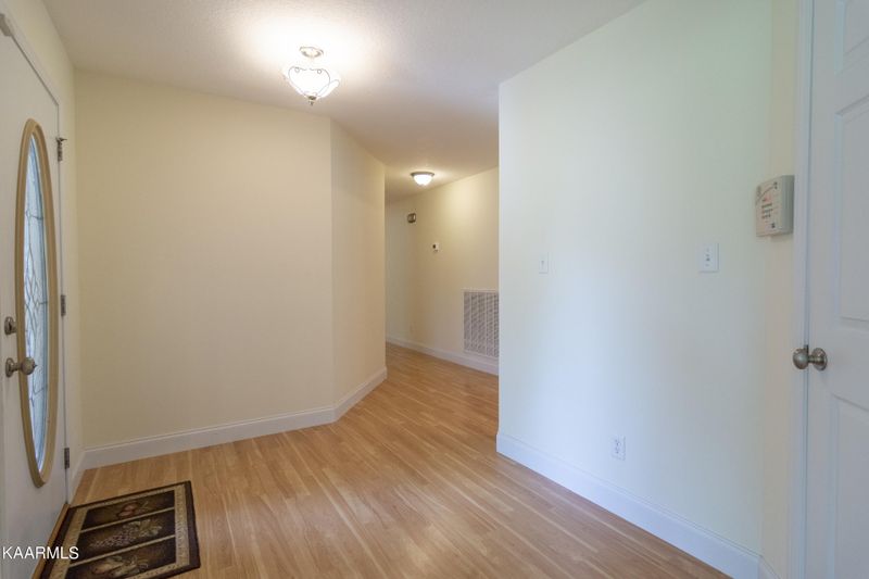 7329 Homestead Dr, Knoxville, TN 37918