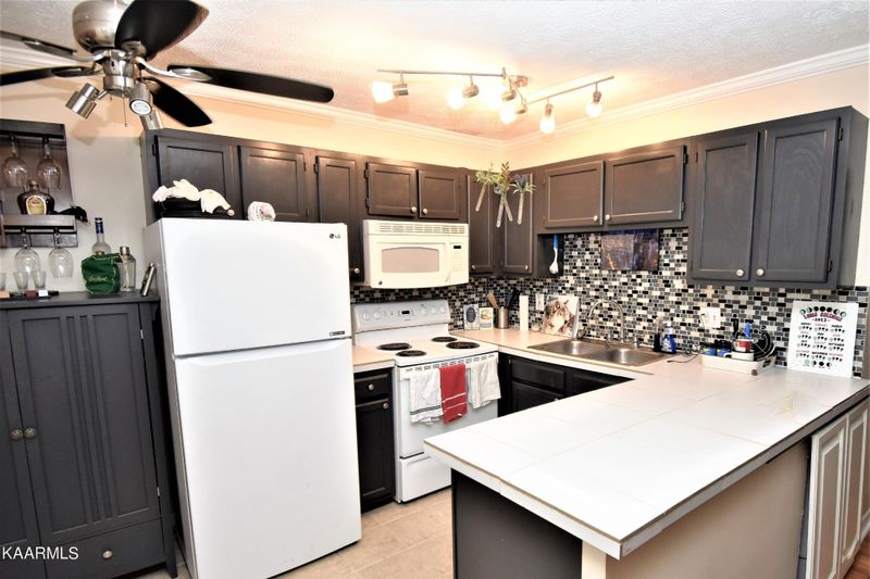 1509 Highland Ave #A304, Knoxville, TN 37916