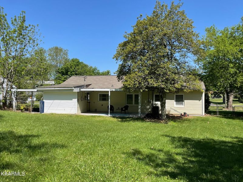 3616 Essary Dr, Knoxville, TN 37918