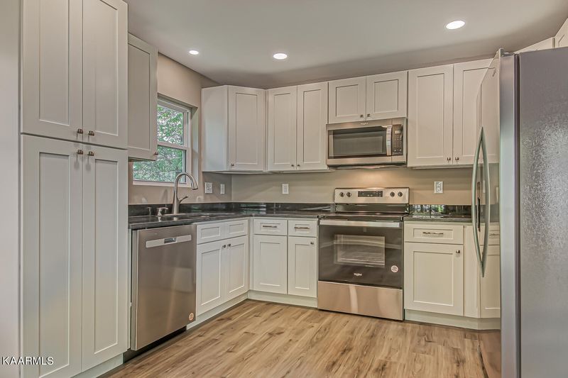 2720 Woods Smith Rd, Knoxville, TN 37921