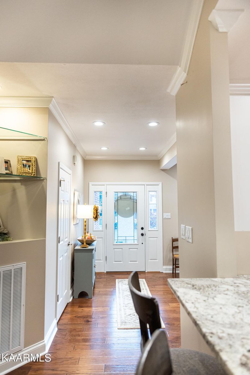 1828 Fleming Valley Ln, Knoxville, TN 37938
