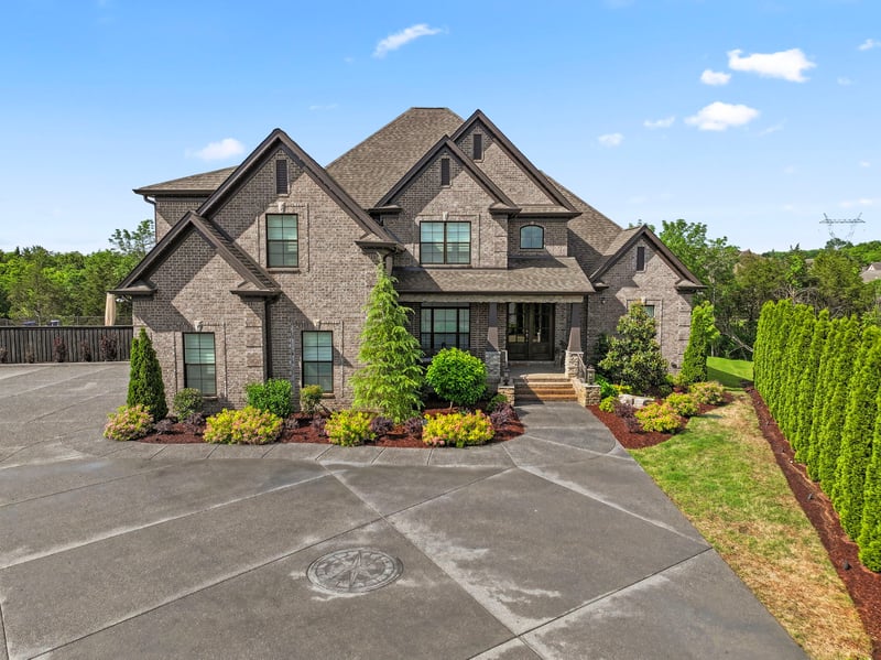 2900 Carisbrooke Dr, Mount Juliet, TN 37122