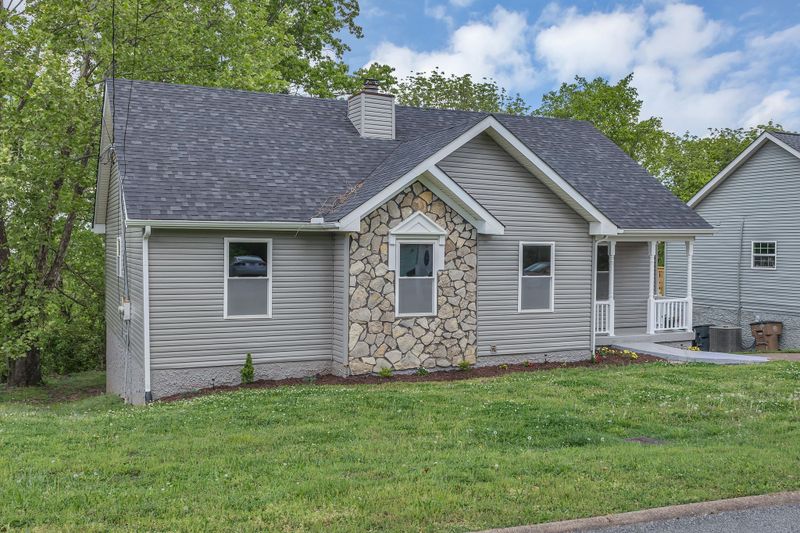 316 Cedarview Dr, Nashville, TN 37211