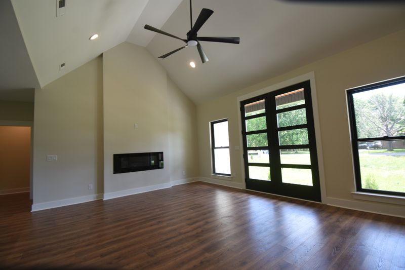 8724 Diane St, Murfreesboro, TN 37129