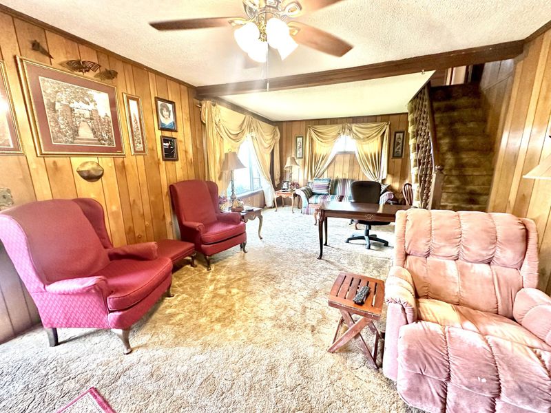 40 Circle Dr, Rossville, GA 30741
