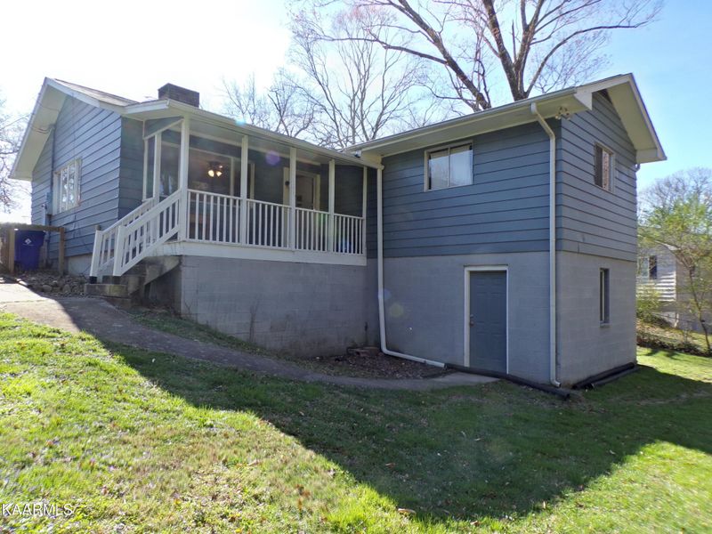 118 Maple Ln, Oak Ridge, TN 37830