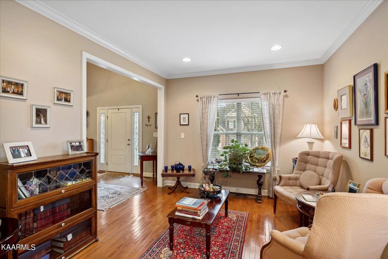 10328 Clover Ridge Ln, Knoxville, TN 37931