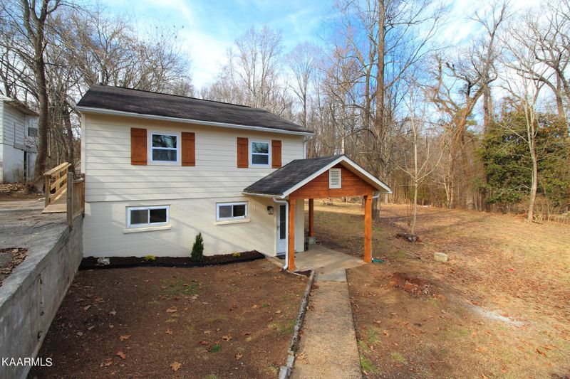 115 Jonathan Ln, Oak Ridge, TN 37830