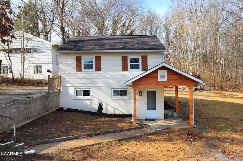 115 Jonathan Ln, Oak Ridge, TN 37830