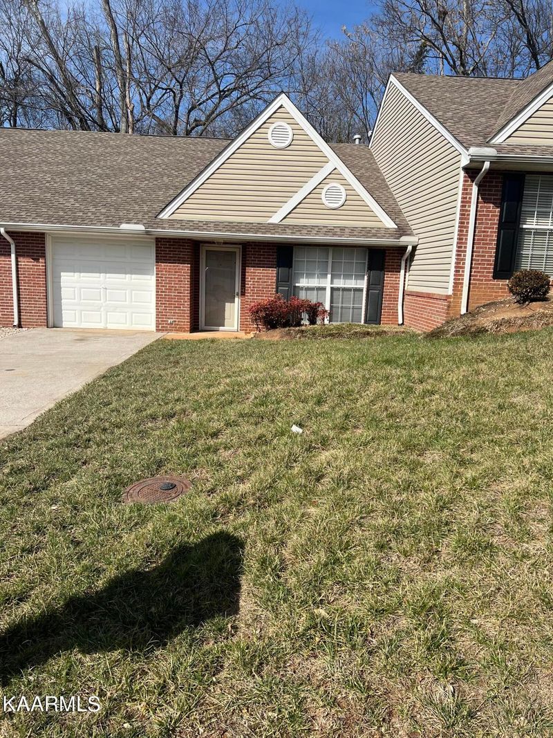 145 Dalton Pl, Knoxville, TN 37912