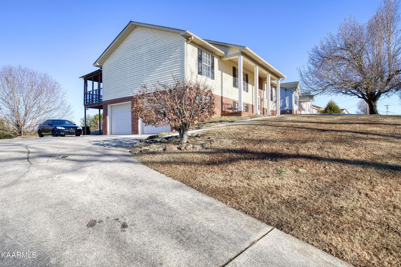 4013 Cave Mill Rd, Maryville, TN 37804