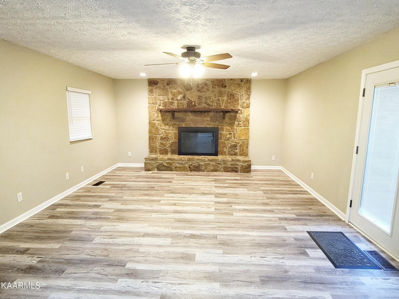 2331 Monterey Rd, Knoxville, TN 37912