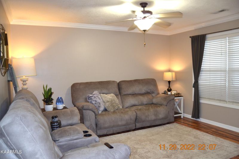 929 Micro Way, Knoxville, TN 37912