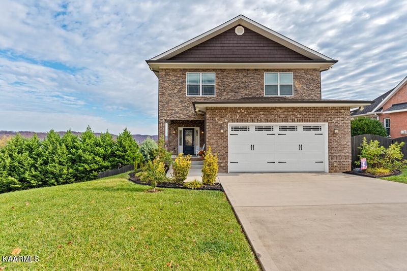 509 Calthorpe Ln, Knoxville, TN 37912