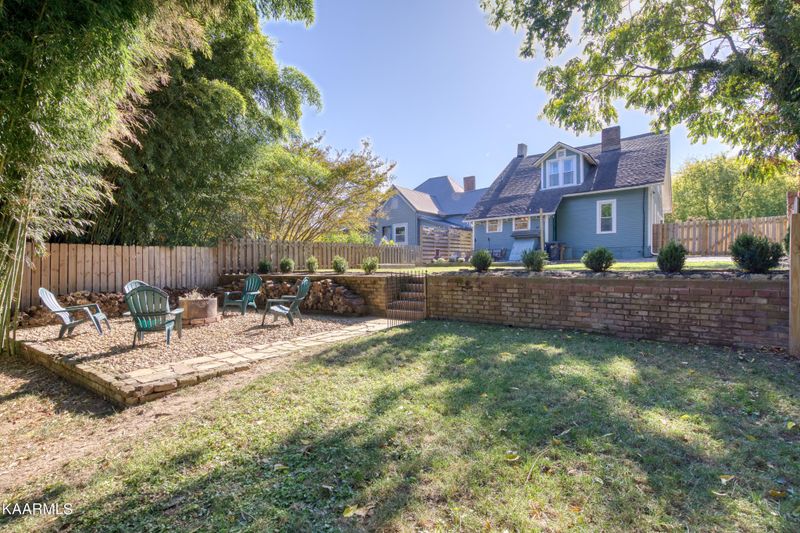 321 Deadrick Ave, Knoxville, TN 37921