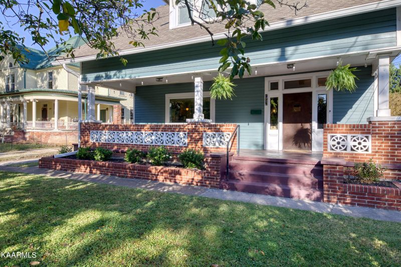 321 Deadrick Ave, Knoxville, TN 37921