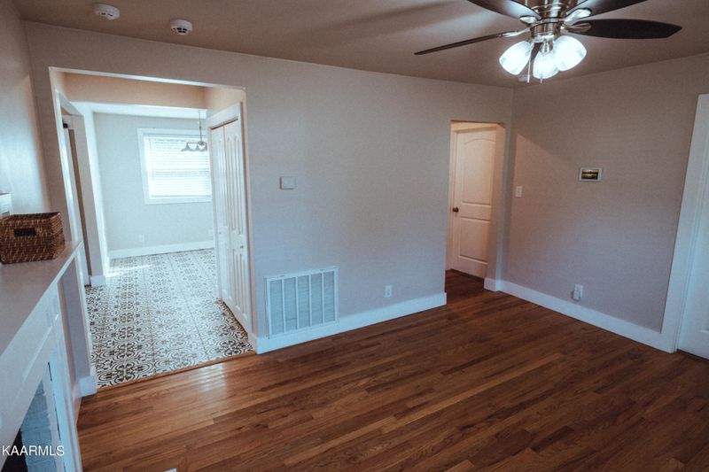1872 Buford St, Knoxville, TN 37920
