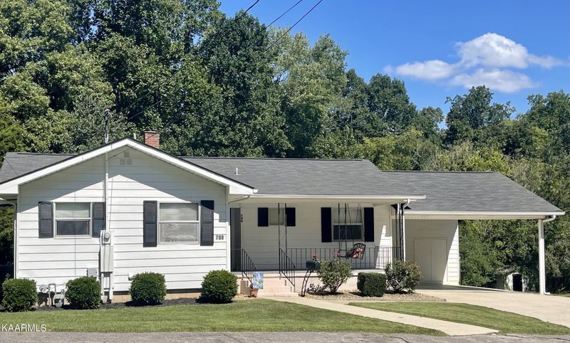 708 Florida Ave, Oak Ridge, TN 37830