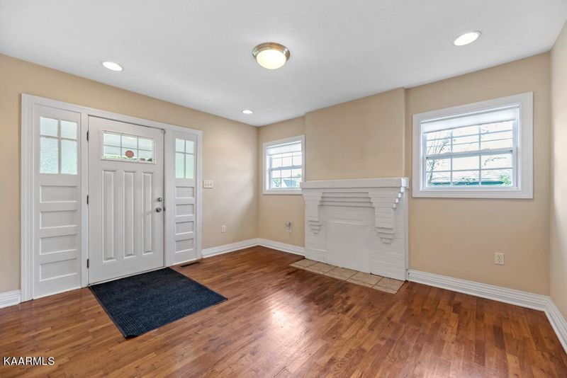 2011 Jefferson Ave, Knoxville, TN 37917