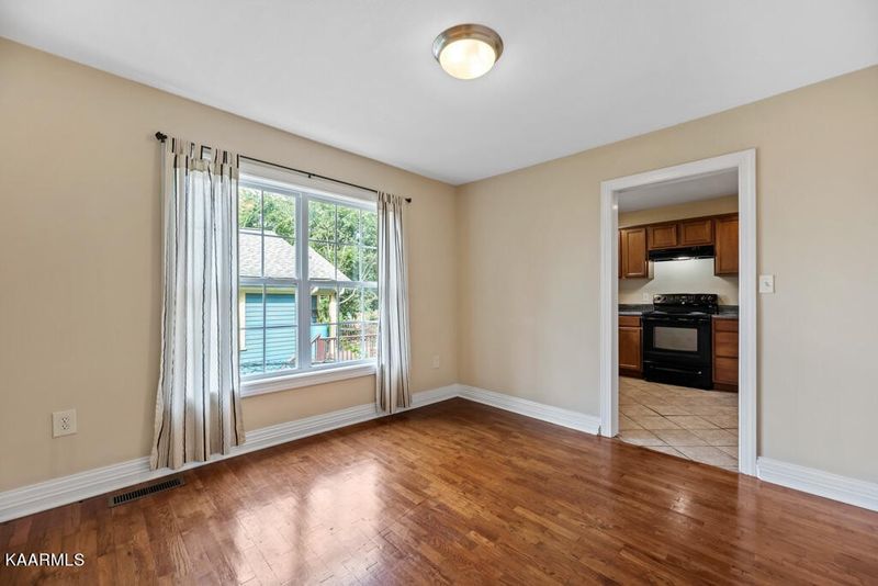 2011 Jefferson Ave, Knoxville, TN 37917
