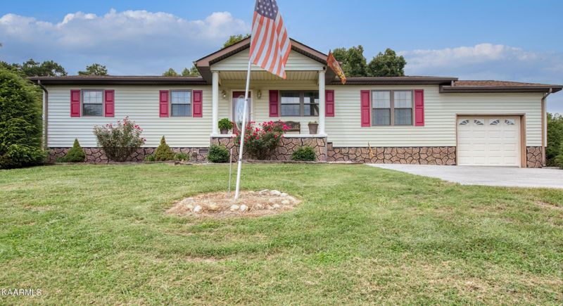 8717 Oaks Rd, Knoxville, TN 37938