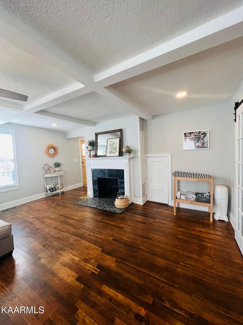 2647 Woodrow Dr, Knoxville, TN 37918