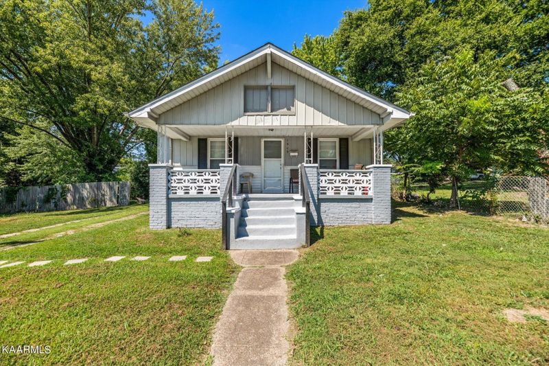 1909 Beaumont Ave, Knoxville, TN 37921