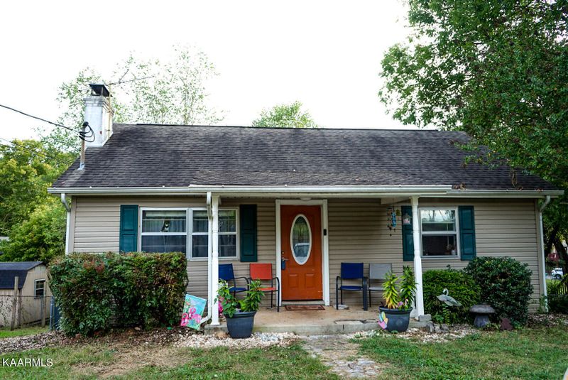 4320 Galbraith School Rd, Knoxville, TN 37920