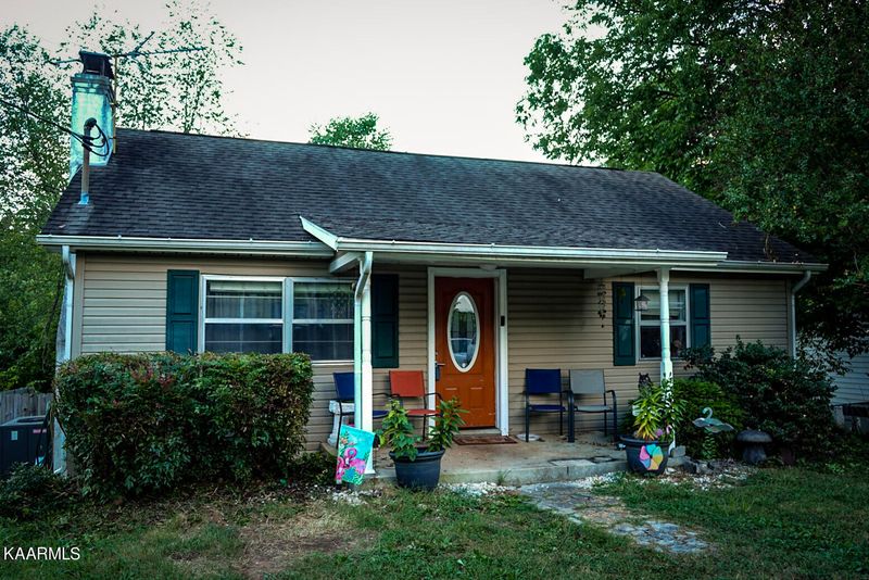 4320 Galbraith School Rd, Knoxville, TN 37920
