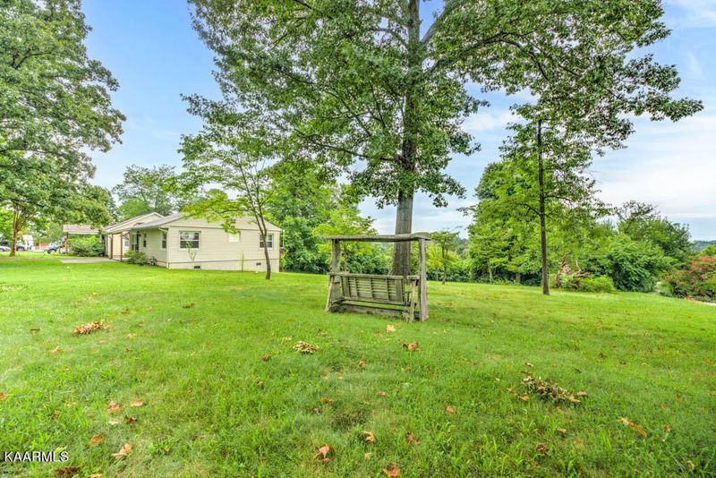 2906 Gaston Ave, Knoxville, TN 37917