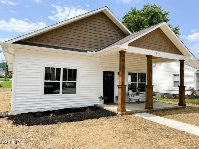 215 Oglewood Ave, Knoxville, TN 37917