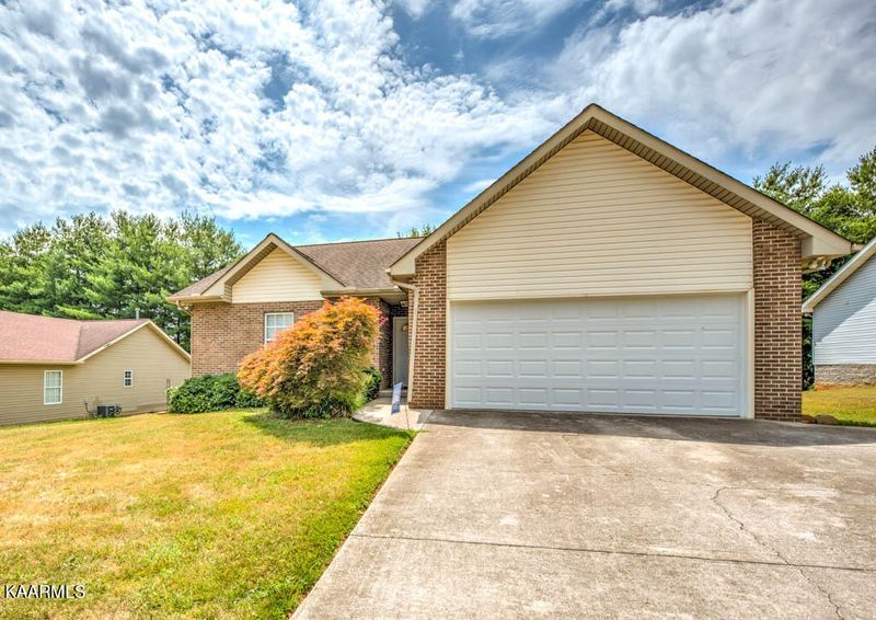 4212 Peacock Way, Knoxville, TN 37914