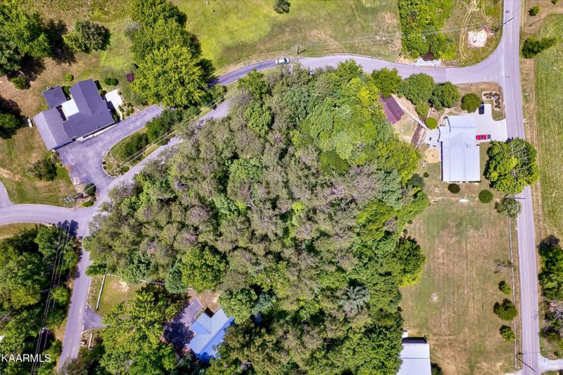 16 Marshall Ln, Sevierville, TN 37862