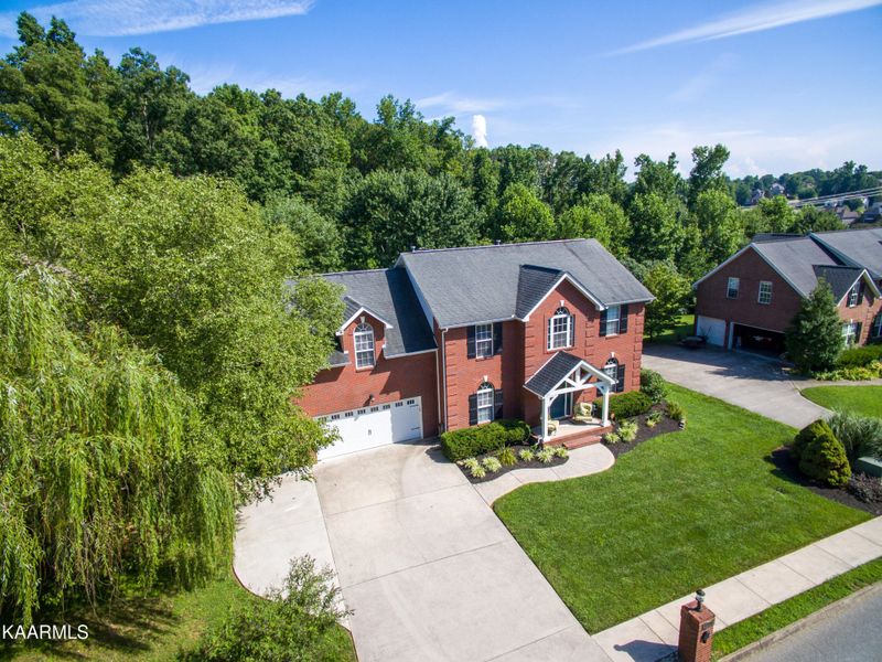 8332 Harbor Cove Dr, Knoxville, TN 37938