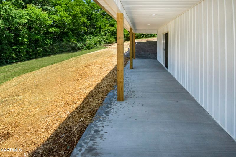 1735 Maplestone Ln, Knoxville, TN 37918