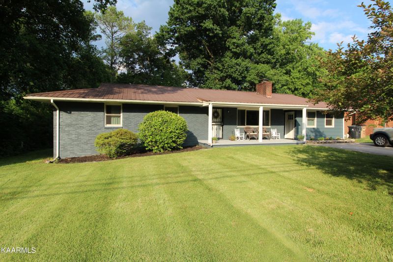 1804 Woodhaven Dr, Knoxville, TN 37914