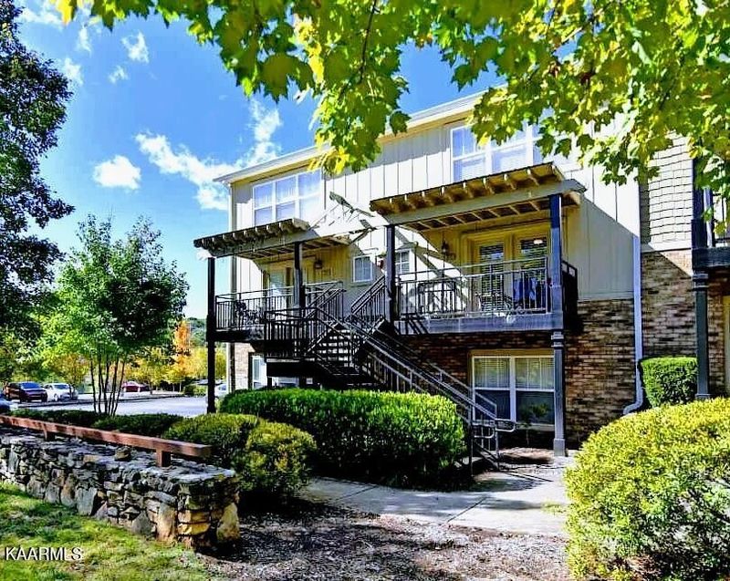 3940 Cherokee Woods Way #202, Knoxville, TN 37920