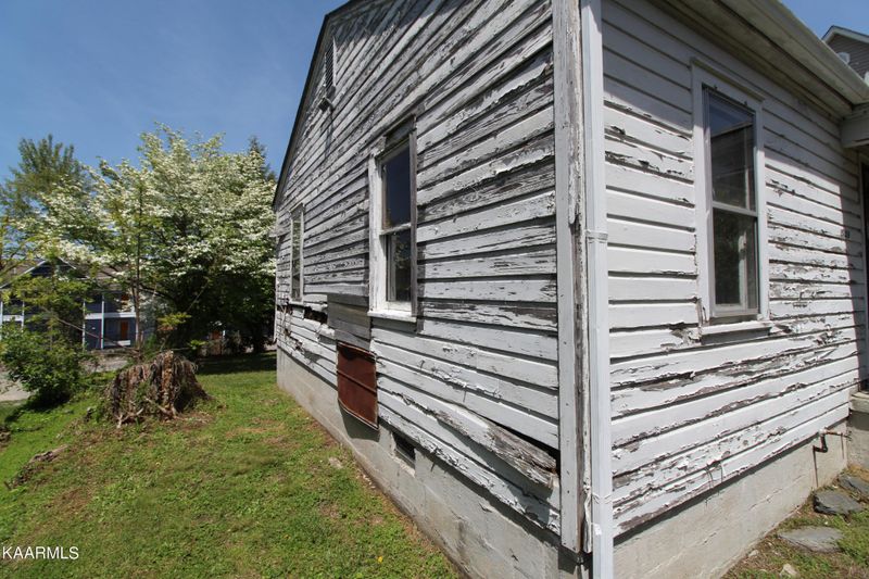 1809 Highland Ave, Knoxville, TN 37916