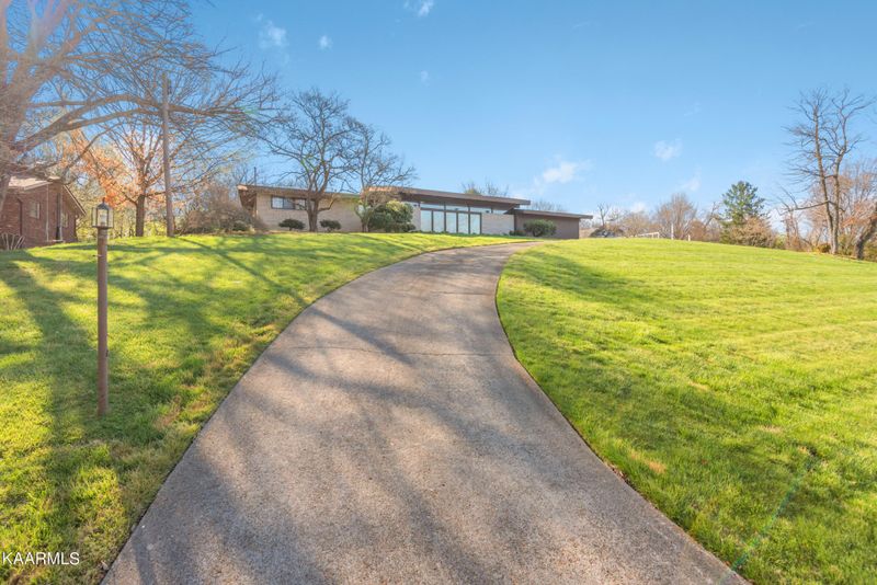 5112 Yosemite Tr, Knoxville, TN 37909