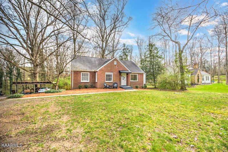 4404 Fulton Dr, Knoxville, TN 37918
