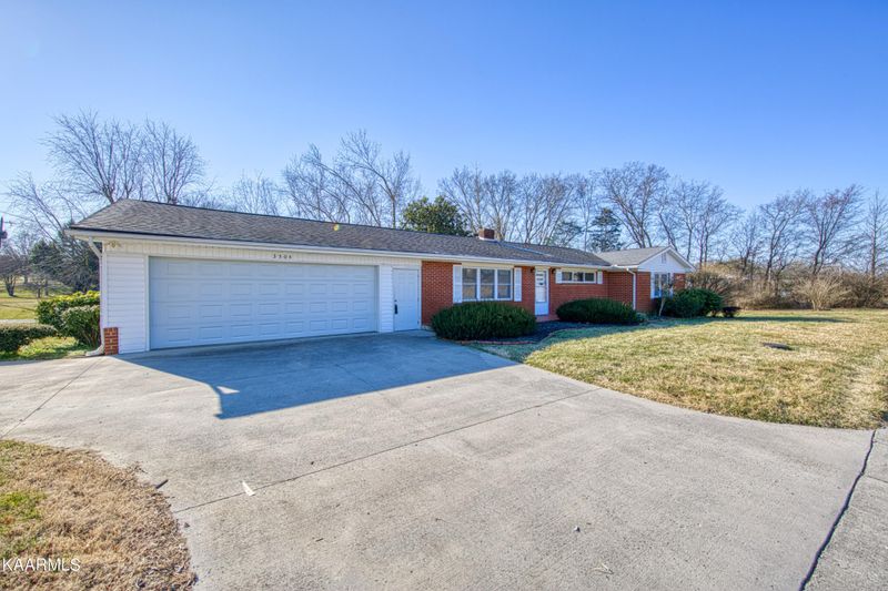 3504 E Emory Rd, Knoxville, TN 37938