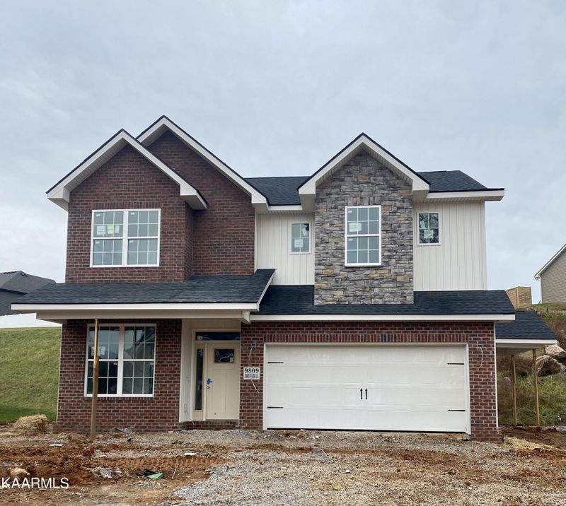9809 Foot Path Ln, Knoxville, TN 37922