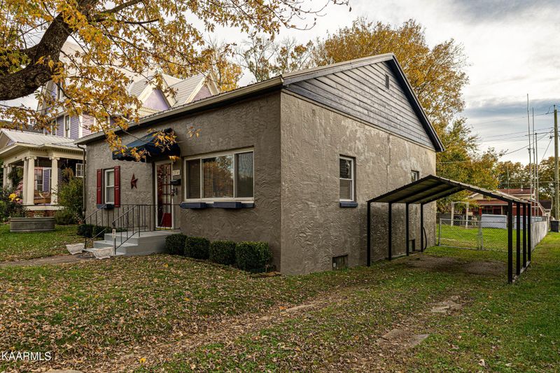 1714 Washington Ave, Knoxville, TN 37917